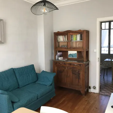 Maison Bernadette - Premier Etage Apartment