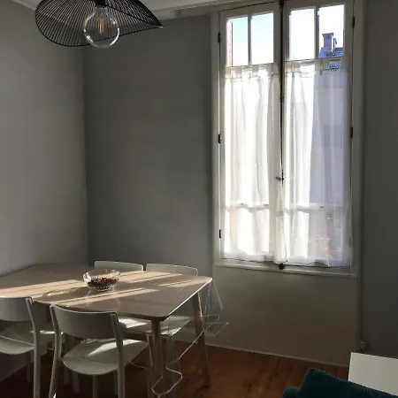 Maison Bernadette - Premier Etage Apartment